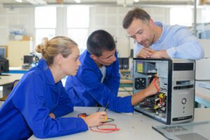 תיקון מחשב במעבדה